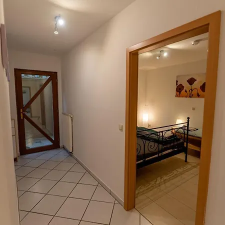 Apartment 105 M2 Arbeiterwohnung Mit 2 Extra Schlafzimmern Fuer 7 Personen Woerrstadt