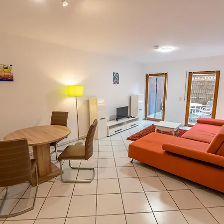 105 M2 Arbeiterwohnung Mit 2 Extra Schlafzimmern Fuer 7 Personen Appartamento