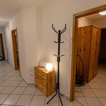 105 M2 Arbeiterwohnung Mit 2 Extra Schlafzimmern Fuer 7 Personen *