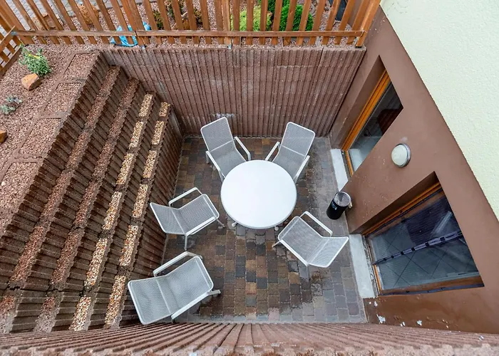 105 M2 Arbeiterwohnung Mit 2 Extra Schlafzimmern Fuer 7 Personen Apartamento *