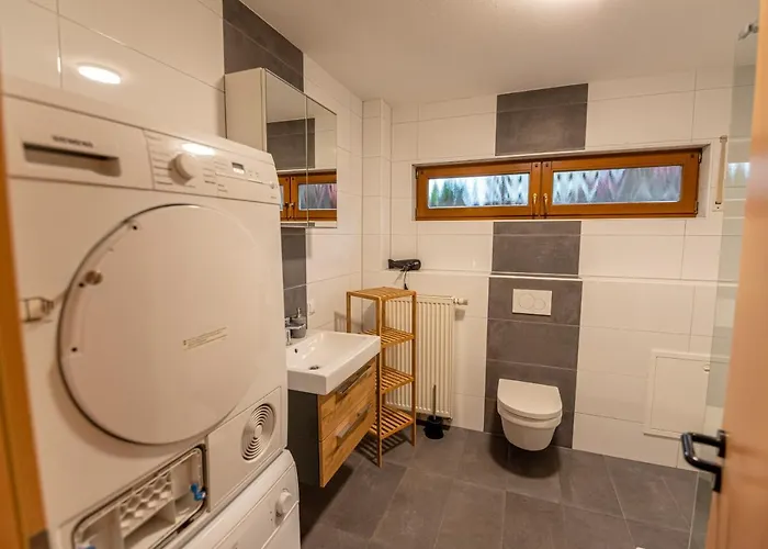 105 M2 Arbeiterwohnung Mit 2 Extra Schlafzimmern Fuer 7 Personen Apartamento