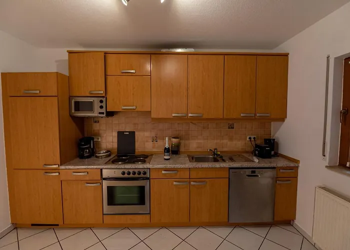 105 M2 Arbeiterwohnung Mit 2 Extra Schlafzimmern Fuer 7 Personen